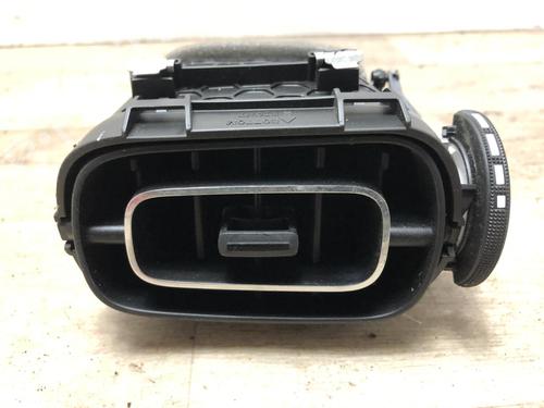 Used Air vent CITROËN C3 III (SX) 1.2 VTi 82 (82 hp) 20630129