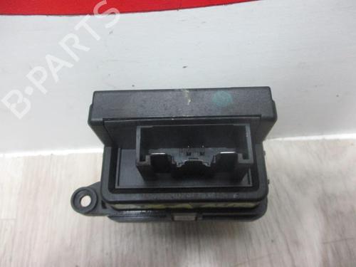 Used Heater resistor FORD KUGA I 2.0 TDCi 4x4 (136 hp) 13274678