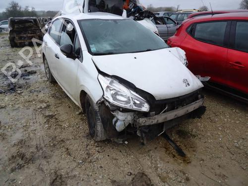 Licence plate light PEUGEOT 208 I (CA_, CC_) 1.6 HDi / BlueHDi 75 | BP20624009I40 