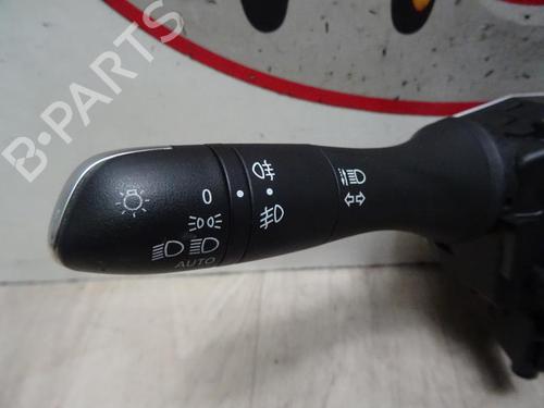 Used Steering column stalk RENAULT MEGANE IV Hatchback (B9A/M/N_) 1.5 dCi 110 (B9A3) (110 hp) 31200885