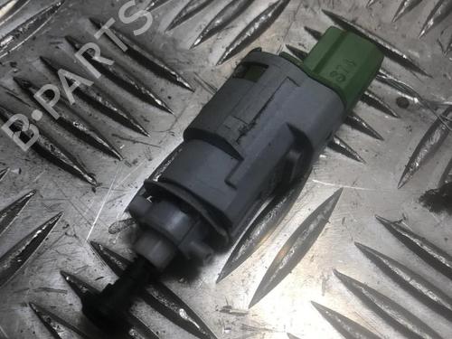 Used Switch RENAULT CAPTUR I (J5_, H5_) 1.5 dCi 90 (J5N4, J5M5, J5MW, J5M6, J5AL, J5AJ) (90 hp) 31587842