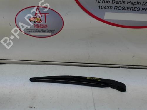 Used Rear windshield wiper arm SUZUKI GRAND VITARA II (JT, TE, TD) 1.9 DDiS All-wheel Drive (JT419, TD44, JB419WD, JB419XD,... (129 hp) 13131295
