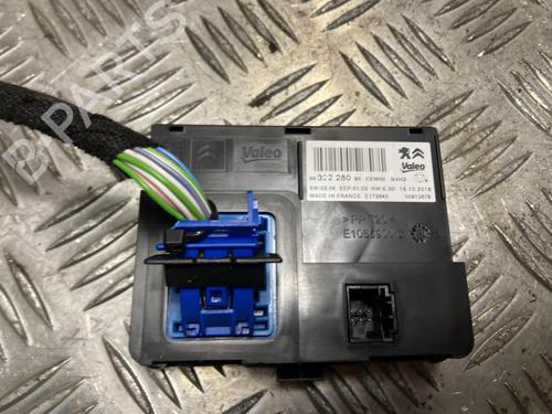 Used Control unit Control unit PEUGEOT 308 II (LB_, LP_, LW_, LH_, L3_) 1.2 THP 130 (131 hp) 33028934 33028934