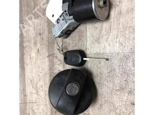 Used Ignition barrel PEUGEOT 208 I (CA_, CC_) 1.4 HDi (68 hp) 23871114