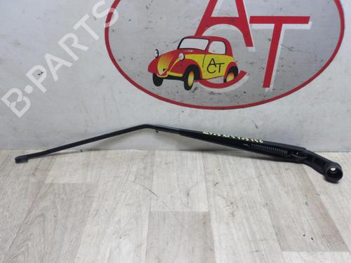 Used Front windshield wiper arm SUZUKI ALTO VII (GF, HA25_, HA35_) 1.0 (AMF310, GFC31S) (68 hp) 13276040