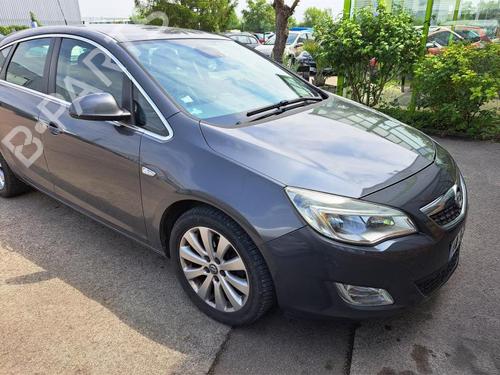 Wheel arch OPEL ASTRA J (P10) 1.7 CDTI (68) | BP13225261C56 