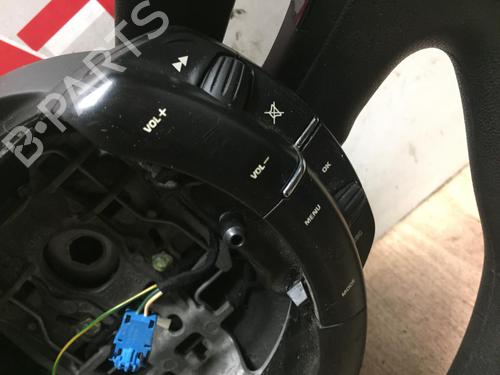 Used Steering wheel Steering wheel CITROËN C4 Grand Picasso I (UA_) 1.6 HDi (109 hp) 13266846 13266846