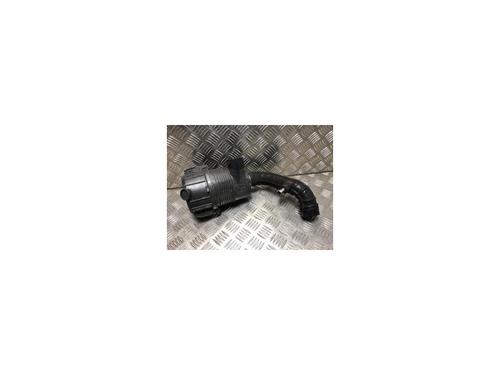 Used Air filter box DAIHATSU CUORE I (L55, L60) 0.6 (L60) (30 hp) 25883942