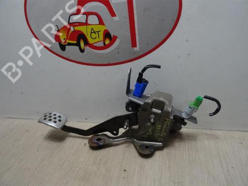 Clutch pedal RENAULT CAPTUR I (J5_, H5_) 0.9 TCe 90 | BP12971790I13