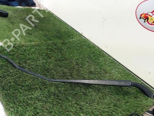 Used Front windshield wiper arm RENAULT MEGANE II Coupé-Cabriolet (EM0/1_) 1.5 dCi (EM1E) (106 hp) 13264788