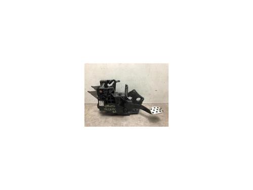 bremsepedal RENAULT TWINGO III (BCM_, BCA_) 0.9 TCe 90 (BCM9, BCM2) (90 hp) 20624945