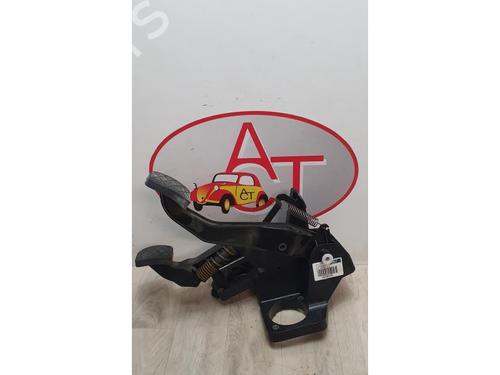 Clutch pedal MERCEDES-BENZ A-CLASS (W169) A 180 CDI (169.007, 169.307) | BP12972618I13 