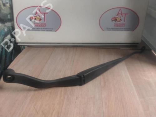 Used Front windshield wiper arm SUBARU IMPREZA Saloon (GD) 2.5 i WRX AWD (GDG) (230 hp) 13130278