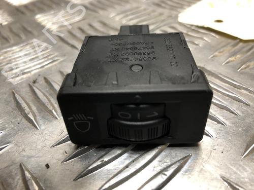 switch-peugeot-508-sw-i-8e_-2010-2011-2012-2013-2014-2015-2016-2017-2018-23648440 main image