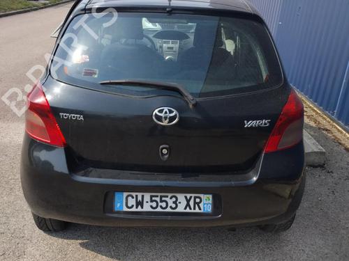 Right front window switch TOYOTA YARIS (_P9_) 1.4 D-4D (NLP90_, NLP90R) | BP31201793I26