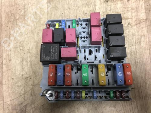 Used Fuse box CITROËN NEMO Box Body/MPV (AA_) 1.3 HDi 75 (75 hp) 20618388
