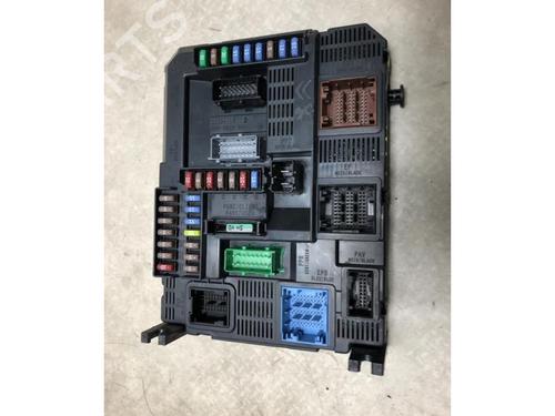 Fuse box PEUGEOT 308 II (LB_, LP_, LW_, LH_, L3_) 1.6 BlueHDi 120 | BP20616488E1 