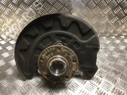 Used Left front steering knuckle VW TOURAN (5T1) 2.0 TDI (150 hp) 31202314