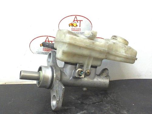 Used Brake master cylinder RENAULT MEGANE II (BM0/1_, CM0/1_) 1.6 16V (BM0C, CM0C) (113 hp) 12969851