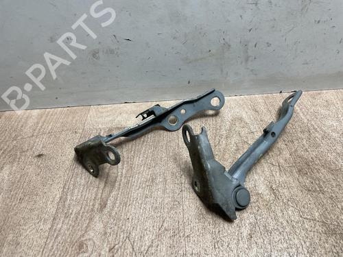 Used Hinge/Door check strap HYUNDAI TRAJET (FO) 2.0 CRDi (113 hp) 13109544