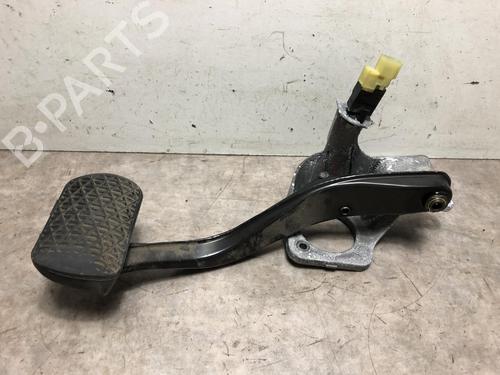 Used Break pedal MERCEDES-BENZ E-CLASS (W211) E 220 CDI (211.008) (170 hp) 20624862