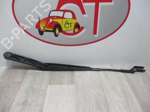 Used Front windshield wiper arm VW POLO V (6R1, 6C1) 1.4 TDI (90 hp) 20630650