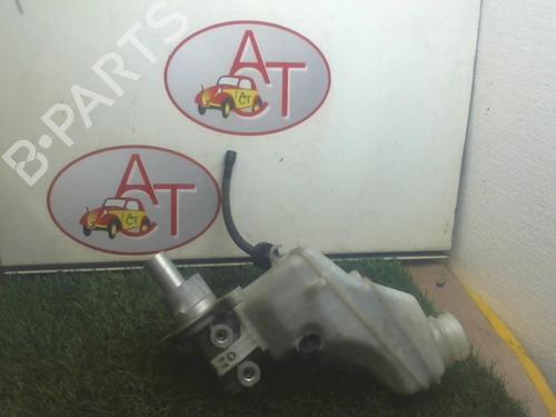 Used Brake master cylinder FIAT GRANDE PUNTO (199_) 1.3 D Multijet (75 hp) 25799456