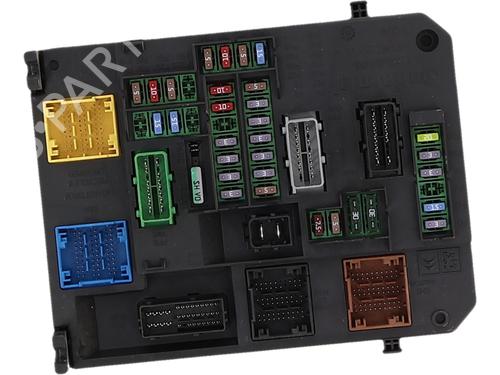 Used Fuse box Fuse box 38928172 38928172