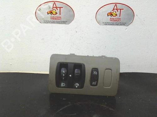 Used Headlight switch RENAULT CLIO III (BR0/1, CR0/1) 1.5 dCi (BR17, CR17) (86 hp) 13037355