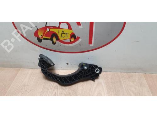 Clutch pedal PEUGEOT 208 I (CA_, CC_) 1.4 HDi | BP13261695I13 