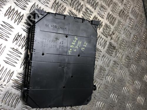 Used Fuse box CITROËN C3 III (SX) 1.2 VTi 82 (82 hp) 31204119