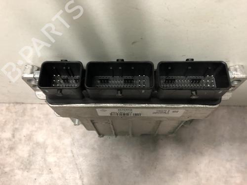 Used Engine control unit (ECU) RENAULT CAPTUR I (J5_, H5_) 1.2 TCe 120 (118 hp) 31243815
