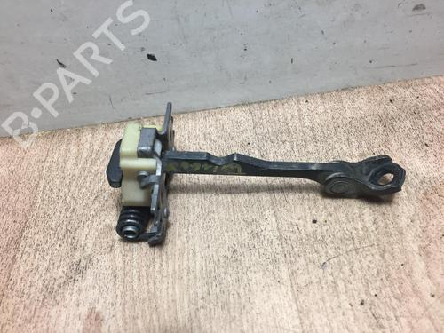 Dørhængsel/Dørbegrænser RENAULT TWINGO II (CN0_) 1.2 16V (CN0K, CN0V, CN0A) (76 hp) 13267191