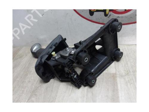 Gear lever PEUGEOT 208 I (CA_, CC_) 1.4 HDi | BP13261714M90