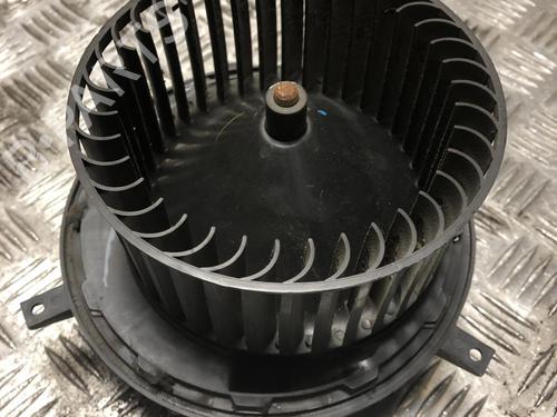 Used Heater blower motor FIAT FREEMONT (345_) 2.0 JTD 4x4 (170 hp) 31196325