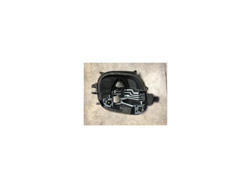 Used Licence plate light PEUGEOT 208 I (CA_, CC_) 1.2 VTI 82 (82 hp) 20481419
