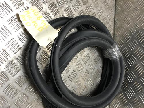 Used Rubber door seal OPEL MERIVA B MPV (S10) 1.4 (75) (120 hp) 31244214