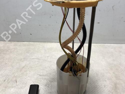 Used Fuel pump NISSAN NAVARA NP300 Pickup (D23, D23T) 2.3 dCi 4x4 (D231) (163 hp) 25305342