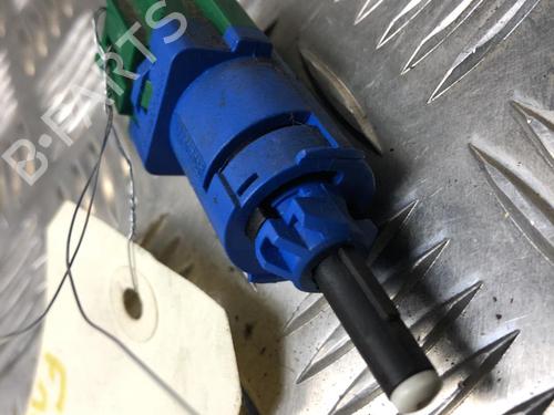 switch-peugeot-508-sw-i-8e_-2010-2011-2012-2013-2014-2015-2016-2017-2018-23648375 main image