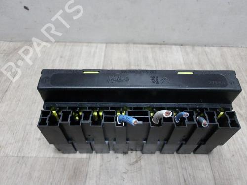 Fuse box PEUGEOT EXPERT Van (VF3A_, VF3U_, VF3X_) 2.0 HDi 130 | BP13267596E1