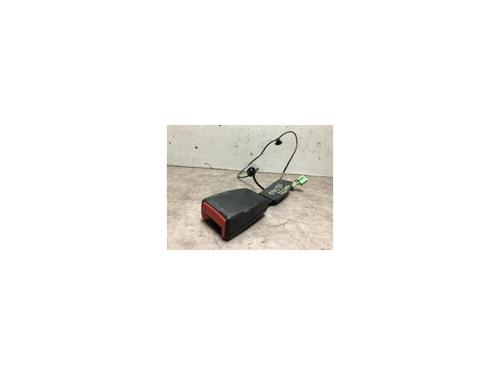 Used Seat buckle VW POLO V (6R1, 6C1) 1.4 TDI (90 hp) 20624158