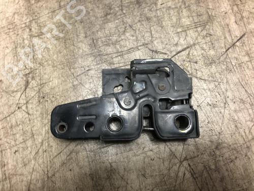 hood-lock-vw-polo-9n_-9a_-12-1t0823509c-2001-2002-2003-2004-2005-2006-2007-2008-2009-2010-2011-2012-2013-2014-20623594 main image