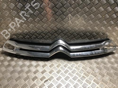 Used Grille Grille 39587747 39587747