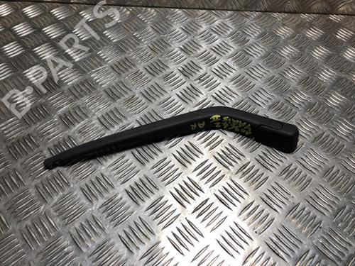 Used Rear windshield wiper arm TOYOTA YARIS (_P9_) 1.4 D-4D (NLP90_, NLP90R) (90 hp) 31201740