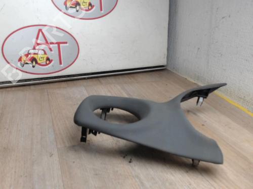 Interiør taket TOYOTA YARIS (_P13_) 1.5 Hybrid (NHP130_, NHP130) (101 hp) 13261934