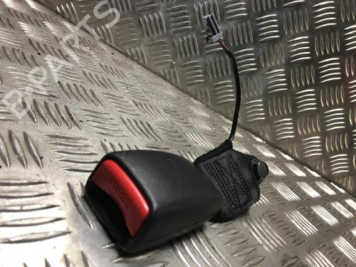 Used Seat buckle RENAULT CAPTUR I (J5_, H5_) 1.5 dCi 90 (J5N4, J5M5, J5MW, J5M6, J5AL, J5AJ) (90 hp) 25306904