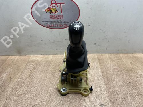 Used Gear lever VOLVO V50 (545) 1.6 D (110 hp) 13265360
