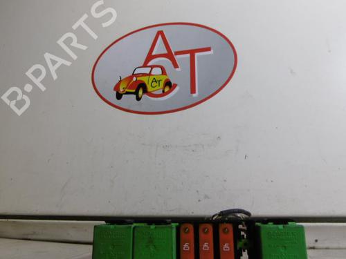 Used Fuse box PEUGEOT 407 (6D_) 2.0 HDi 135 (6DRHRH, 6DRHRE, 6DRHRG, 6DRHRJ) (136 hp) 12983733