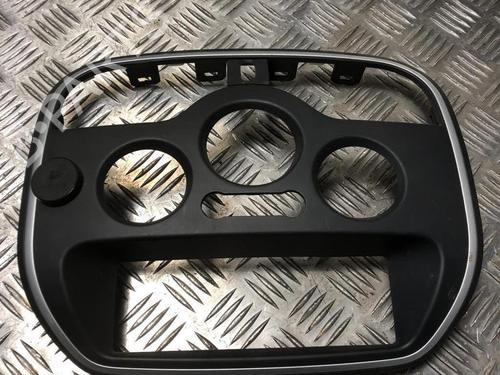 Used Middle console RENAULT KANGOO Express (FW0/1_) 1.5 dCi 75 (FW07, FW10, FW04) (75 hp) 31357530