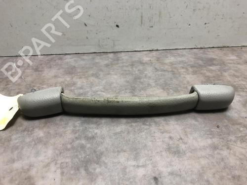 Used Interior roof handle SUZUKI GRAND VITARA II (JT, TE, TD) 1.9 DDiS All-wheel Drive (JT419, TD44, JB419WD, JB419XD,... (129 hp) 20617131